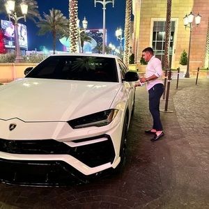 Meet your Posher, Alvaro